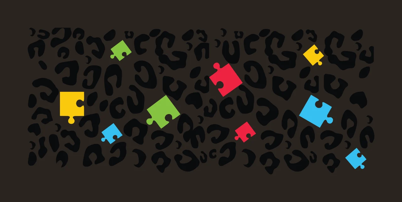 Can Glass Wrap Leopard Pattern With Scattered Puzzle print contrast preview thumbnail